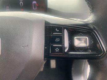 MG MG4 64kWh Trophy Long Range Auto 5dr