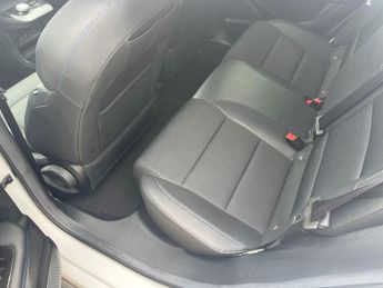 MG MG4 64kWh Trophy Long Range Auto 5dr