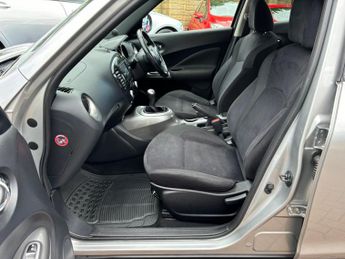 Nissan Juke 1.6 Acenta Premium Euro 5 (s/s) 5dr