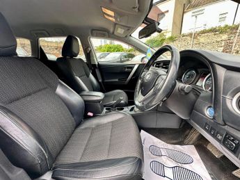 Toyota Auris 1.8 VVT-h Excel Touring Sports CVT Euro 5 (s/s) 5dr