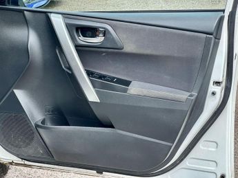 Toyota Auris 1.8 VVT-h Excel Touring Sports CVT Euro 5 (s/s) 5dr