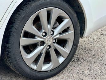 Toyota Auris 1.8 VVT-h Excel Touring Sports CVT Euro 5 (s/s) 5dr