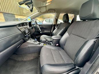Toyota Auris 1.8 VVT-h Excel Touring Sports CVT Euro 5 (s/s) 5dr