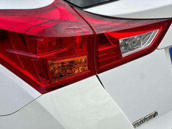 Toyota Auris 1.8 VVT-h Excel Touring Sports CVT Euro 5 (s/s) 5dr