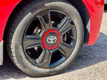 Toyota AYGO 1.0 VVT-i x-pression x-shift Euro 5 5dr Euro 5