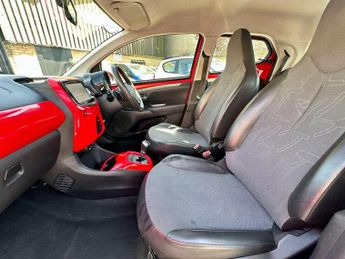 Toyota AYGO 1.0 VVT-i x-pression x-shift Euro 5 5dr Euro 5