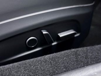 Tesla Model 3 (Dual Motor) Long Range Saloon 4dr Electric Auto 4WDE (306 ps)