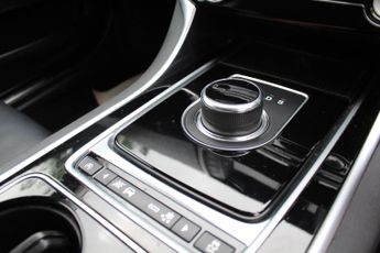 Jaguar XE 2.0d Prestige Auto Euro 6 (s/s) 4dr