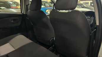 Toyota Yaris 1.5 VVT-h Icon E-CVT Euro 6 (s/s) 5dr