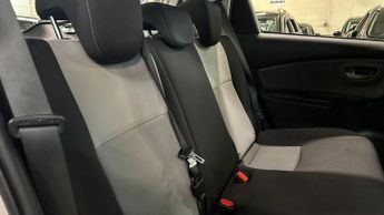 Toyota Yaris 1.5 VVT-h Icon E-CVT Euro 6 (s/s) 5dr