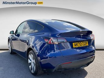 Tesla Model Y LONG RANGE AWD