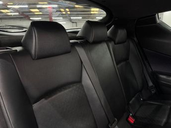 Toyota C-HR 1.2 VVT-i Dynamic CVT AWD Euro 6 (s/s) 5dr