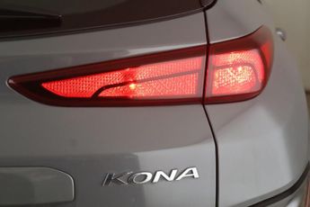 Hyundai KONA 39kWh SE Connect Auto 5dr (10.5kW Charger)