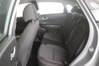 Hyundai KONA 39kWh SE Connect Auto 5dr (10.5kW Charger)