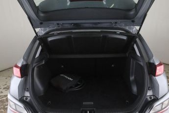 Hyundai KONA 39kWh SE Connect Auto 5dr (10.5kW Charger)