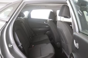 Hyundai KONA 39kWh SE Connect Auto 5dr (10.5kW Charger)