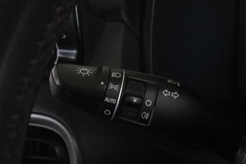 Hyundai KONA 39kWh SE Connect Auto 5dr (10.5kW Charger)