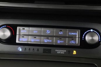 Hyundai KONA 39kWh SE Connect Auto 5dr (10.5kW Charger)
