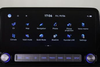 Hyundai KONA 39kWh SE Connect Auto 5dr (10.5kW Charger)