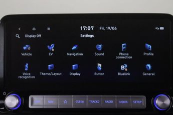 Hyundai KONA 39kWh SE Connect Auto 5dr (10.5kW Charger)