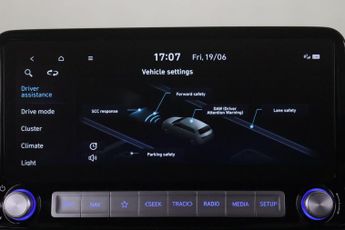 Hyundai KONA 39kWh SE Connect Auto 5dr (10.5kW Charger)