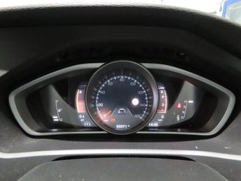 Volvo V40 Cross Country 1.5 T3 GPF Pro Auto Euro 6 (s/s) 5dr