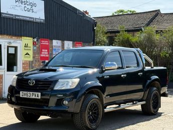 Toyota Hilux 3.0 D-4D Invincible Auto 4WD 4dr
