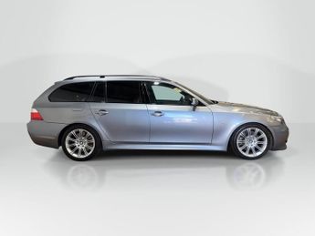 BMW 5 Series 4.8 550i V8 M Sport Touring 5dr Petrol Auto Euro 4 (367 ps)