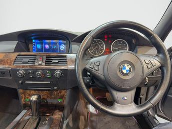 BMW 5 Series 4.8 550i V8 M Sport Touring 5dr Petrol Auto Euro 4 (367 ps)