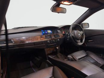 BMW 5 Series 4.8 550i V8 M Sport Touring 5dr Petrol Auto Euro 4 (367 ps)