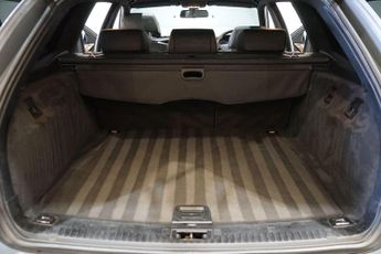 BMW 5 Series 4.8 550i V8 M Sport Touring 5dr Petrol Auto Euro 4 (367 ps)