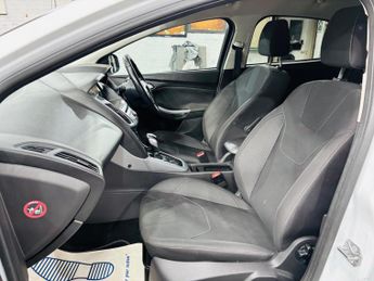 Ford Focus 1.0T EcoBoost Zetec Auto Euro 6 (s/s) 5dr