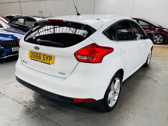 Ford Focus 1.0T EcoBoost Zetec Auto Euro 6 (s/s) 5dr
