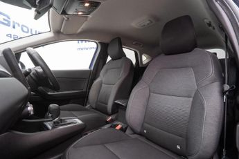 Renault Captur 1.3 TCe Iconic EDC Euro 6 (s/s) 5dr