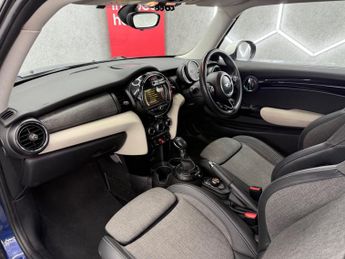 MINI Hatch 1.5 Cooper D Auto Euro 6 (s/s) 3dr
