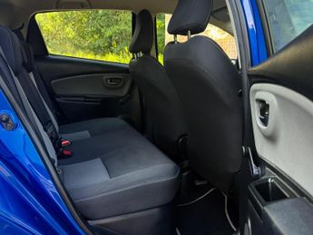 Toyota Yaris 1.5 VVT-h Icon E-CVT Euro 6 (s/s) 5dr