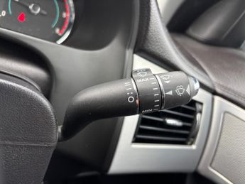 Jaguar XF 2.2d Luxury Auto Euro 5 (s/s) 4dr