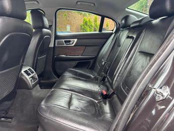 Jaguar XF 2.2d Luxury Auto Euro 5 (s/s) 4dr
