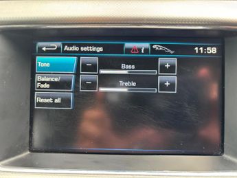 Jaguar XF 2.2d Luxury Auto Euro 5 (s/s) 4dr