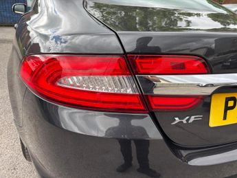 Jaguar XF 2.2d Luxury Auto Euro 5 (s/s) 4dr