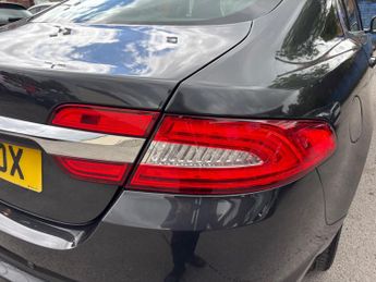 Jaguar XF 2.2d Luxury Auto Euro 5 (s/s) 4dr
