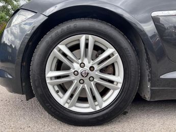 Jaguar XF 2.2d Luxury Auto Euro 5 (s/s) 4dr