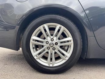Jaguar XF 2.2d Luxury Auto Euro 5 (s/s) 4dr