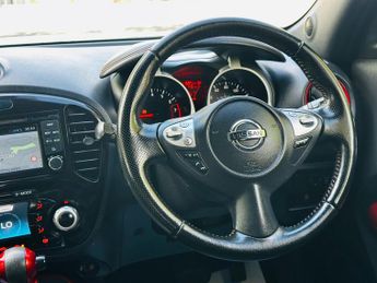 Nissan Juke 1.6 N-Connecta SUV 5dr Petrol XTRON Euro 6 (117 ps)