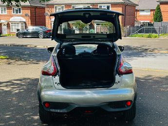 Nissan Juke 1.6 N-Connecta SUV 5dr Petrol XTRON Euro 6 (117 ps)