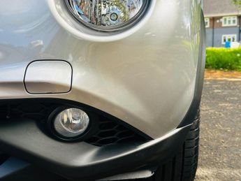 Nissan Juke 1.6 N-Connecta SUV 5dr Petrol XTRON Euro 6 (117 ps)