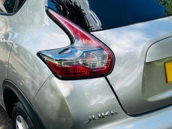 Nissan Juke 1.6 N-Connecta SUV 5dr Petrol XTRON Euro 6 (117 ps)