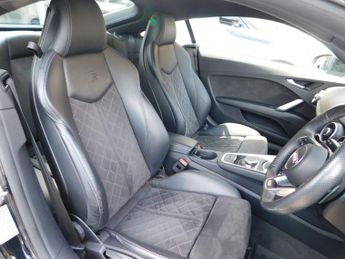 Audi TT 2.0 TFSI 40 S line S Tronic Euro 6 (s/s) 3dr