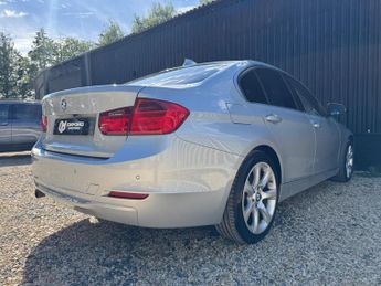 BMW 3 Series 2.0 320d Luxury Auto xDrive Euro 5 (s/s) 4dr