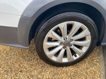 Audi A4 Allroad 2.0 TFSI Estate 5dr Petrol S Tronic quattro Euro 5 (s/s) (211 ps